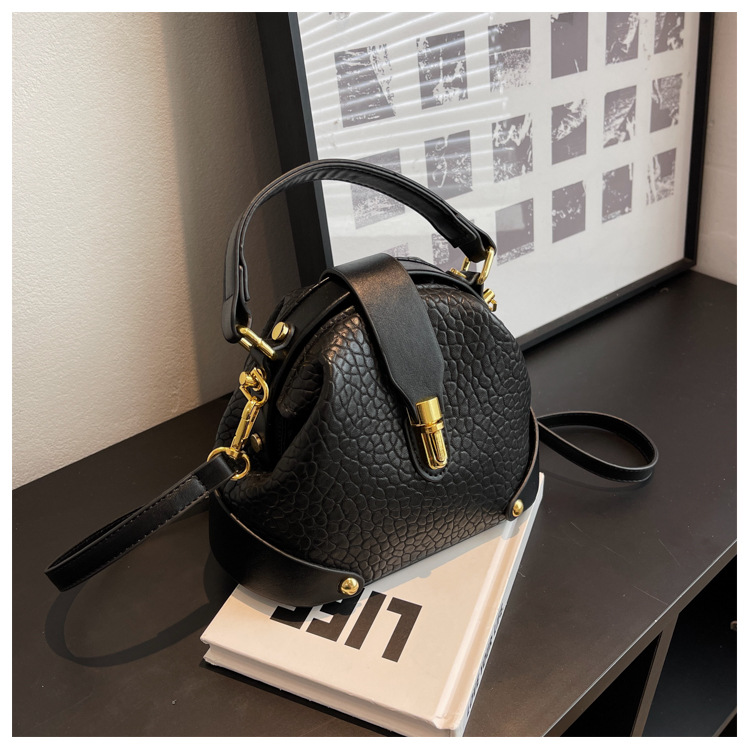 PU Leather Shell Bag – Urban Crossbody & Handbag